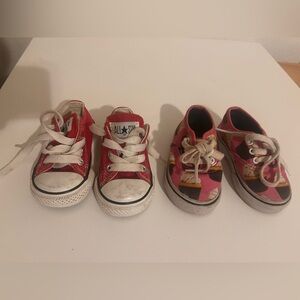 2 pairs of baby sneakers size 4